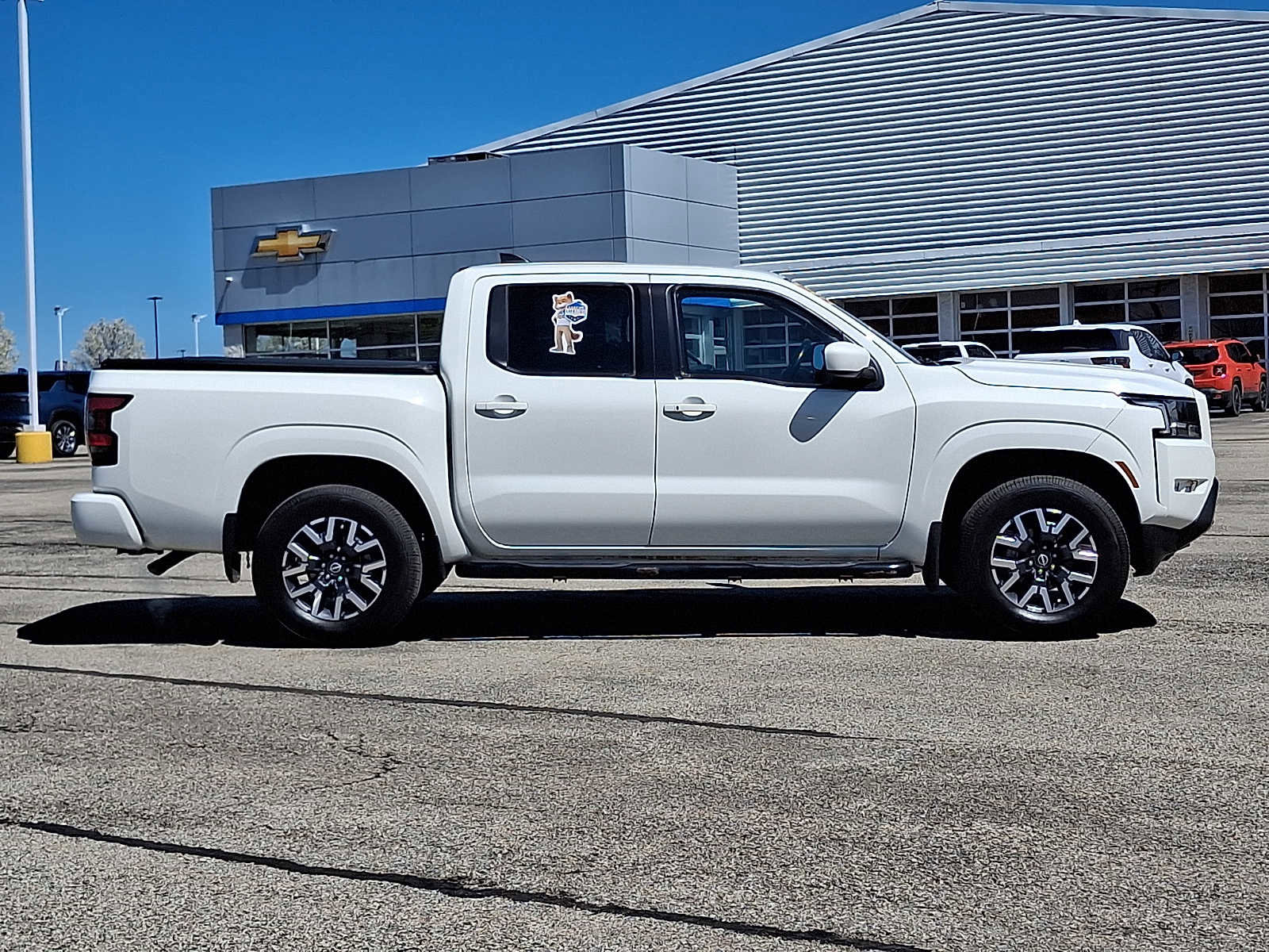 Used 2022 Nissan Frontier SV image 7