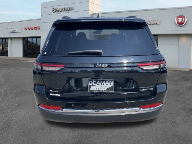 Used 2023 Jeep Grand Cherokee Limited AWD/4WD image 4