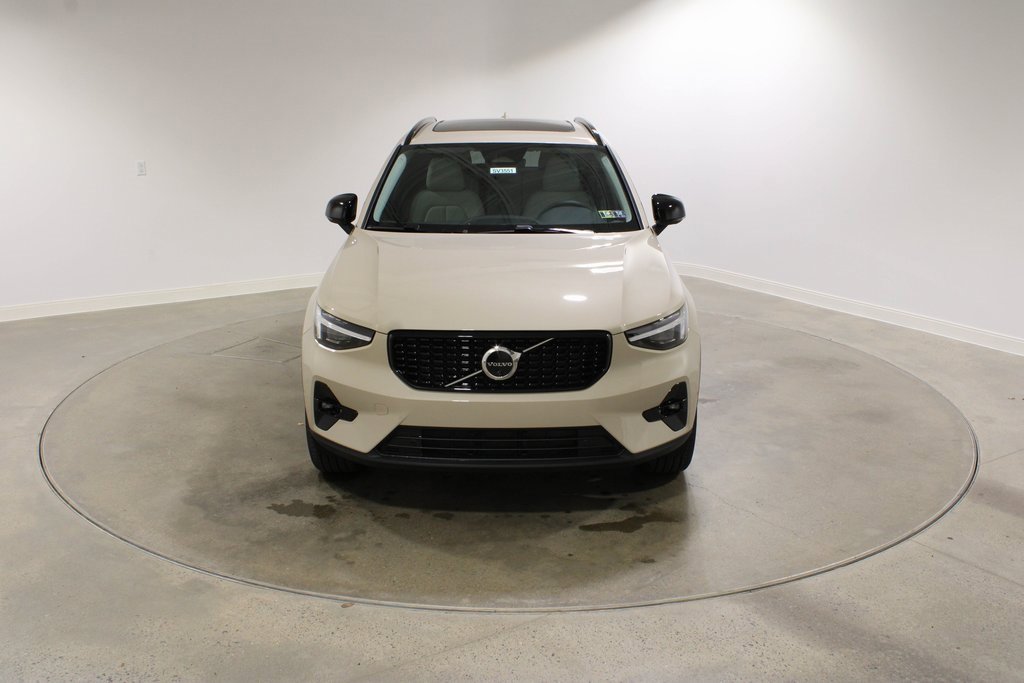 New 2026 Volvo XC40 B5 Ultra w/ Climate Package image 8