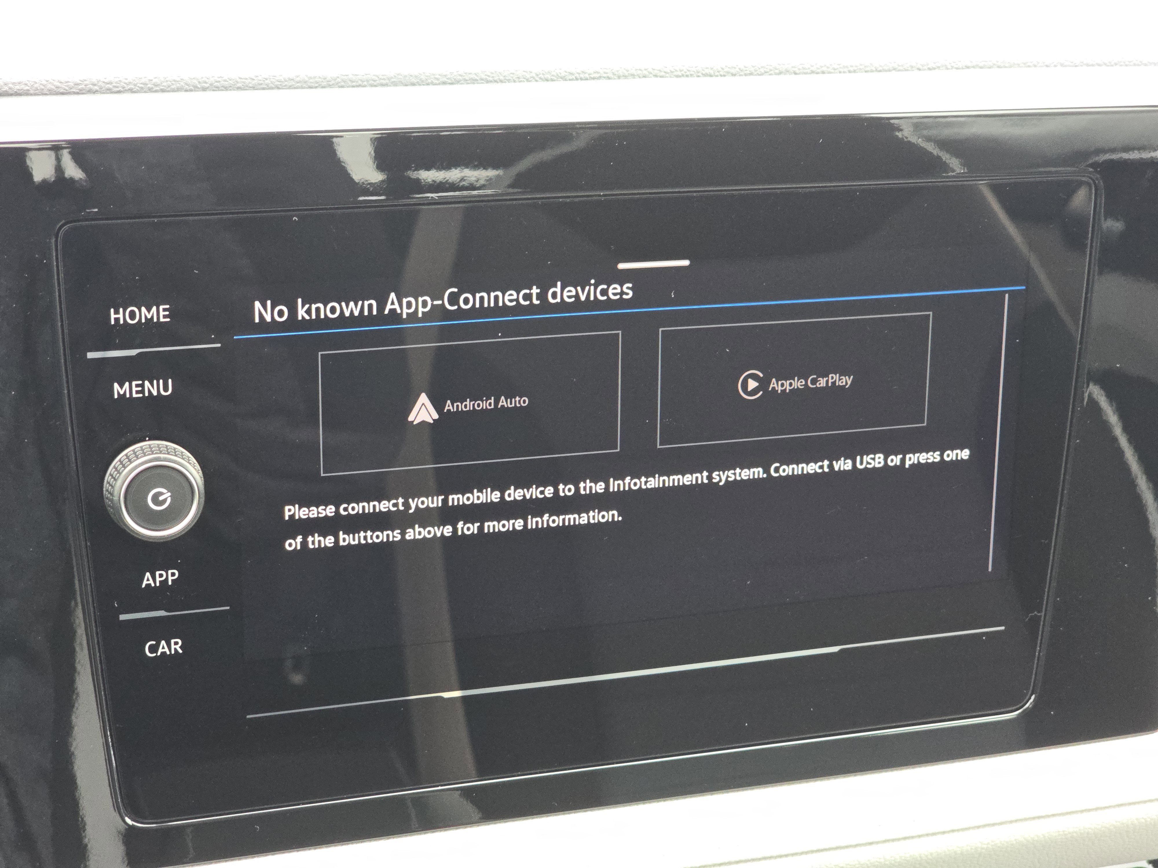 New 2026 Volkswagen Taos S image 9