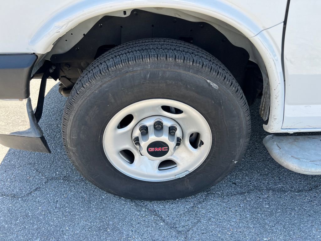Used 2025 GMC Savana 2500 w/ Driver Convenience Package RWD image 20