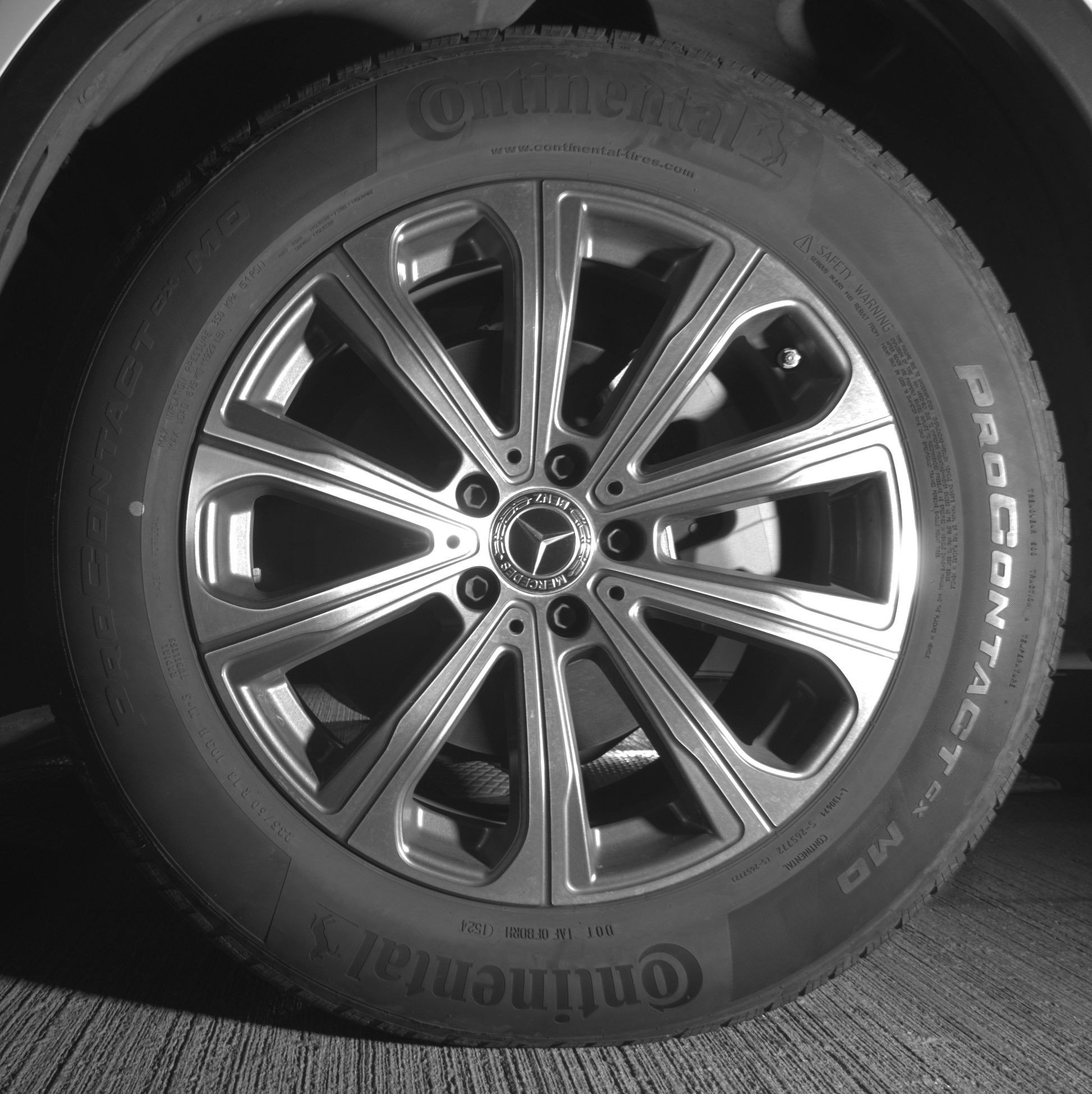 Used 2024 Mercedes-Benz GLC 300 4MATIC image 12