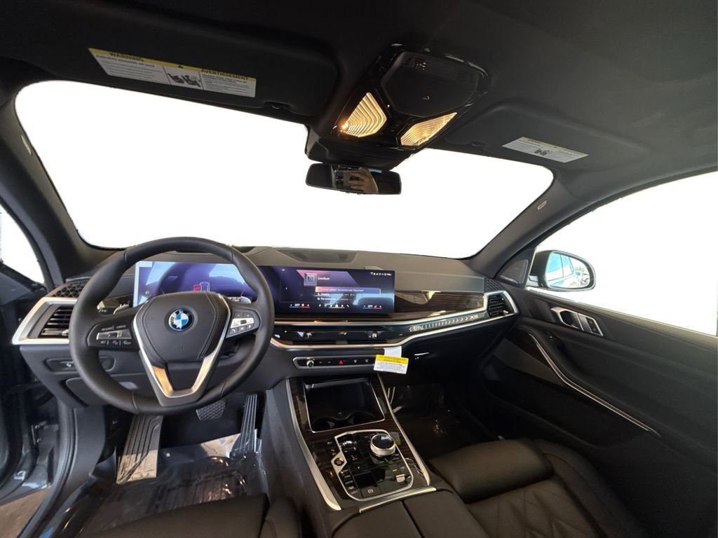New 2026 BMW X5 xDrive50e w/ Executive Package image 28