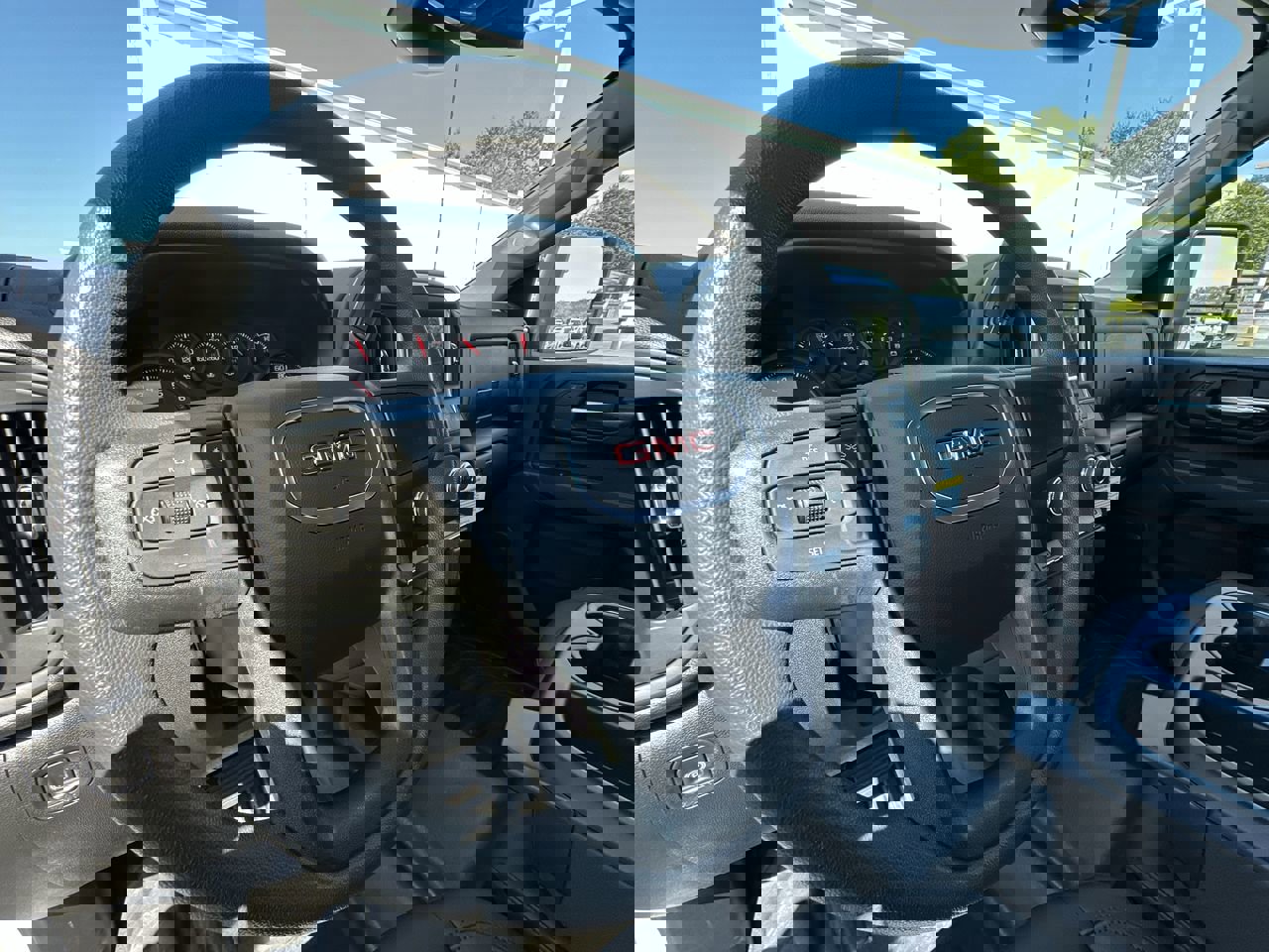 New 2026 GMC Sierra 2500 Pro w/ Convenience Package image 14