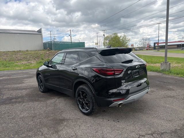 Used 2023 Chevrolet Blazer LT w/ Convenience Package AWD/4WD image 3