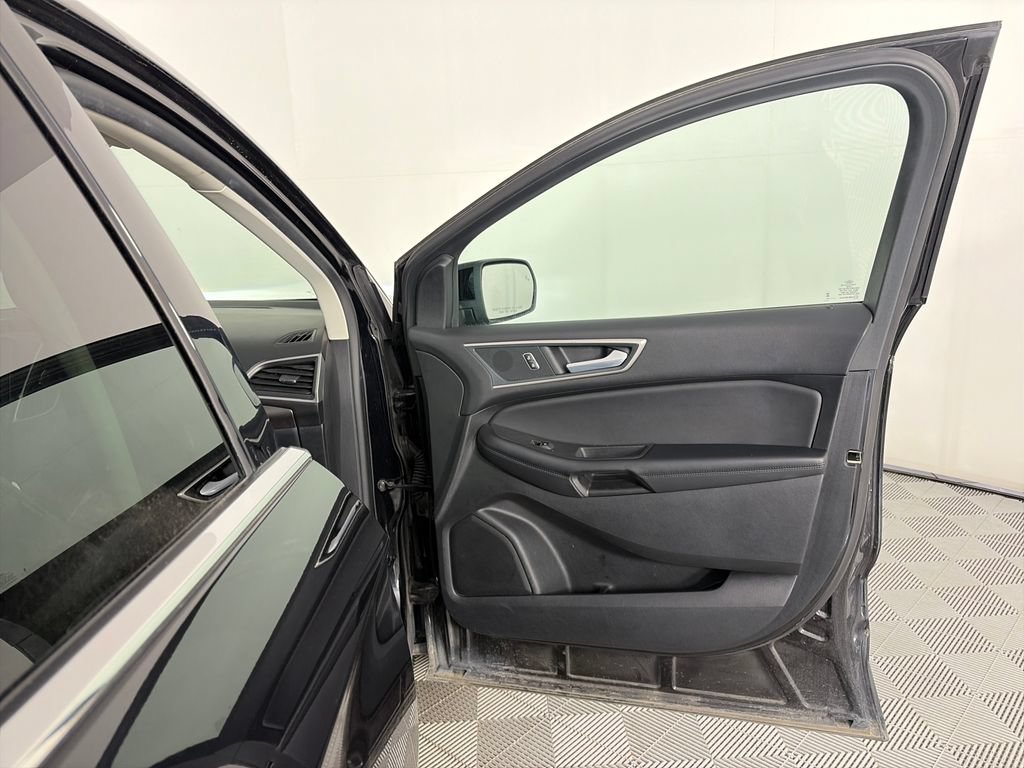 Used 2024 Ford Edge SEL AWD/4WD image 30