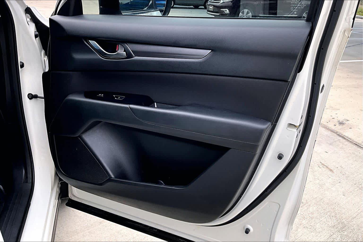Used 2019 MAZDA CX-5 Sport FWD image 23