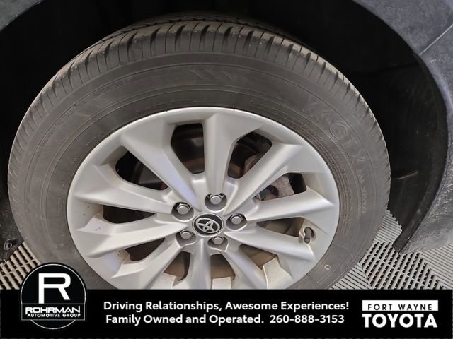 Used 2021 Toyota Corolla LE w/ LE Premium Package image 11