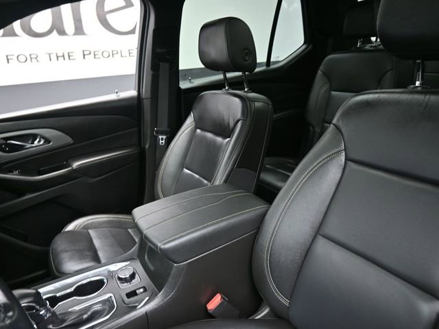 Used 2023 Chevrolet Traverse LT w/ LT Premium Package image 16