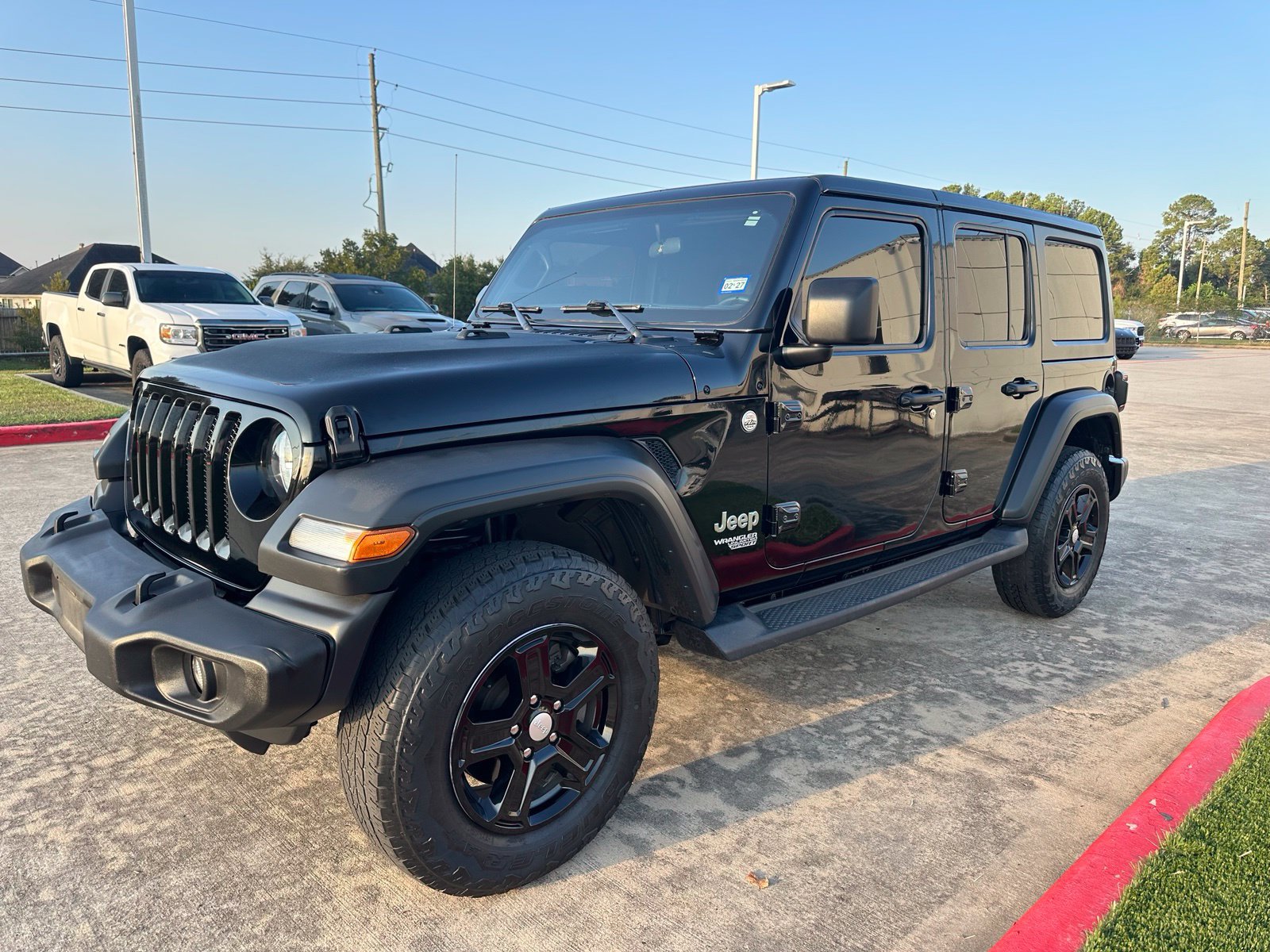Used 2019 Jeep Wrangler Unlimited Sport S AWD/4WD image 3