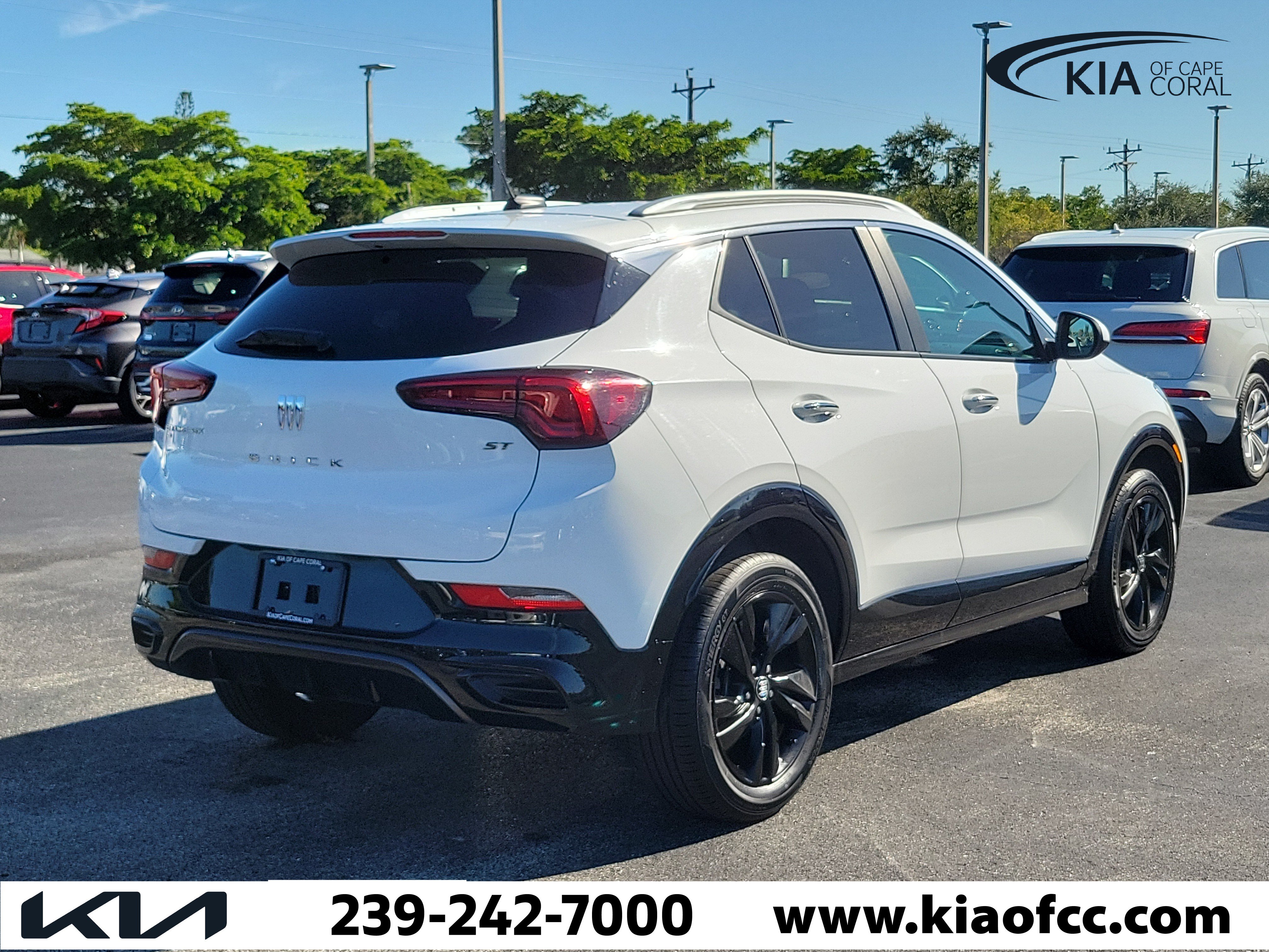 Used 2024 Buick Encore GX Sport Touring AWD/4WD image 6