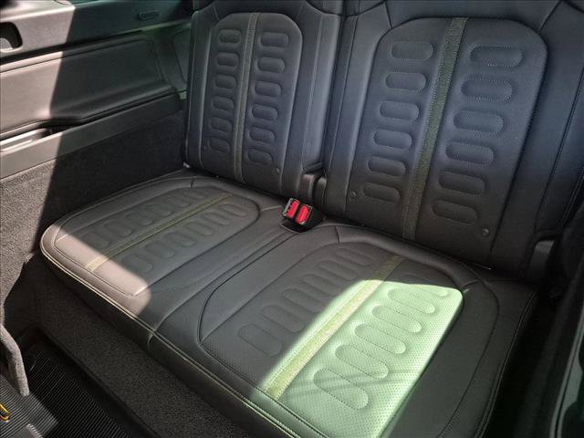 Used 2025 Rivian R1S Adventure Dual AWD/4WD image 20