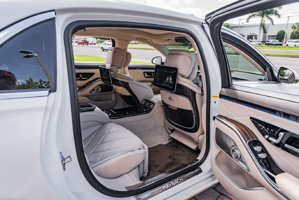 Used 2024 Mercedes-Benz Maybach S 680 4MATIC image 39