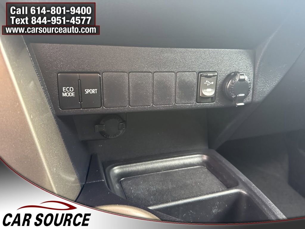 Used 2015 Toyota RAV4 LE image 21