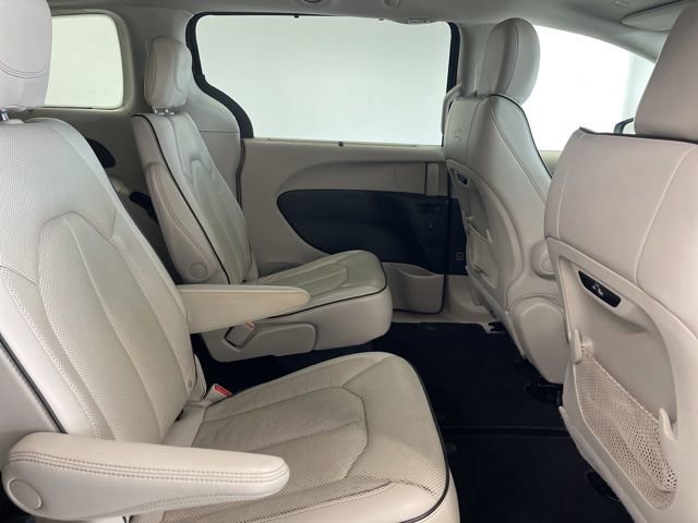 Used 2021 Chrysler Pacifica Limited w/ Premium & Safety Sphere Group AWD/4WD image 36