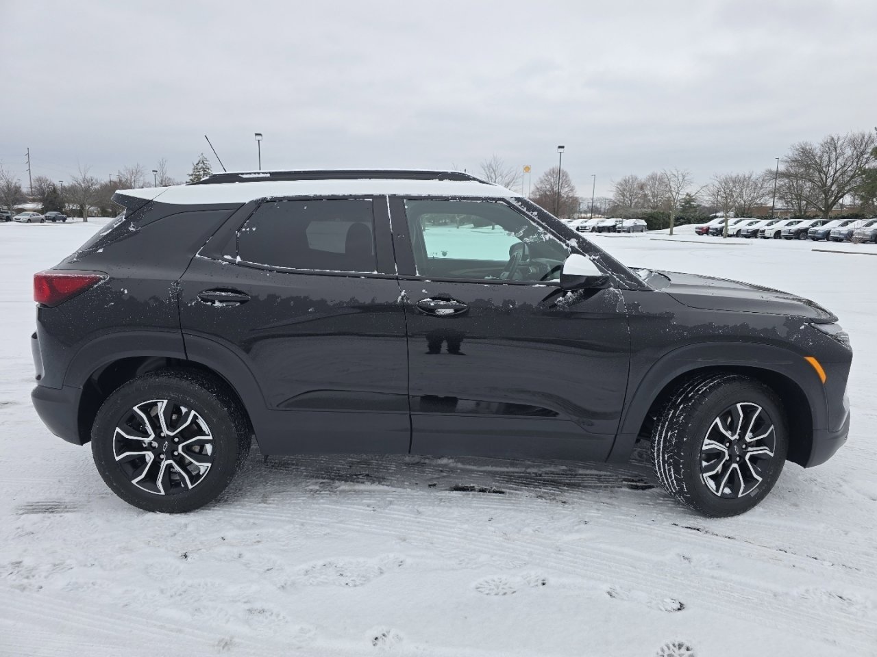 Used 2025 Chevrolet TrailBlazer ACTIV w/ Driver Confidence Package image 17