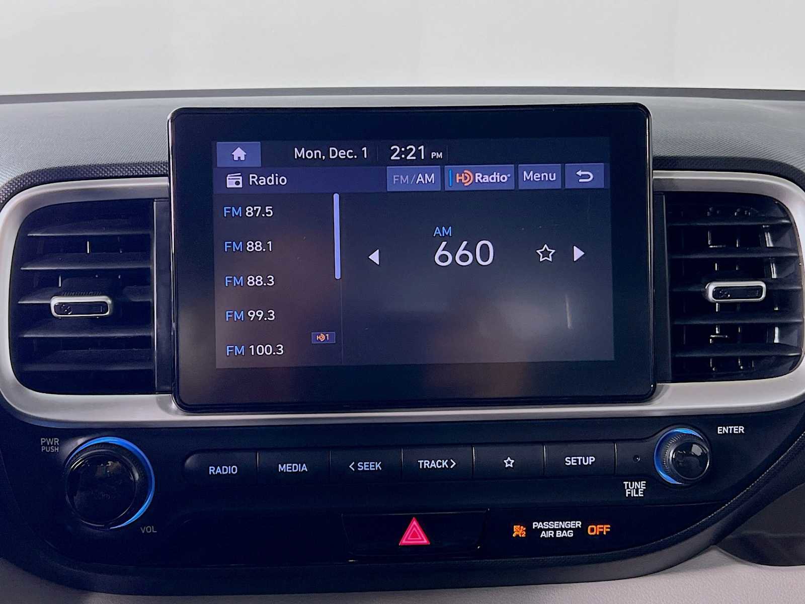 Certified 2023 Hyundai Venue SEL w/ Cargo Package image 14