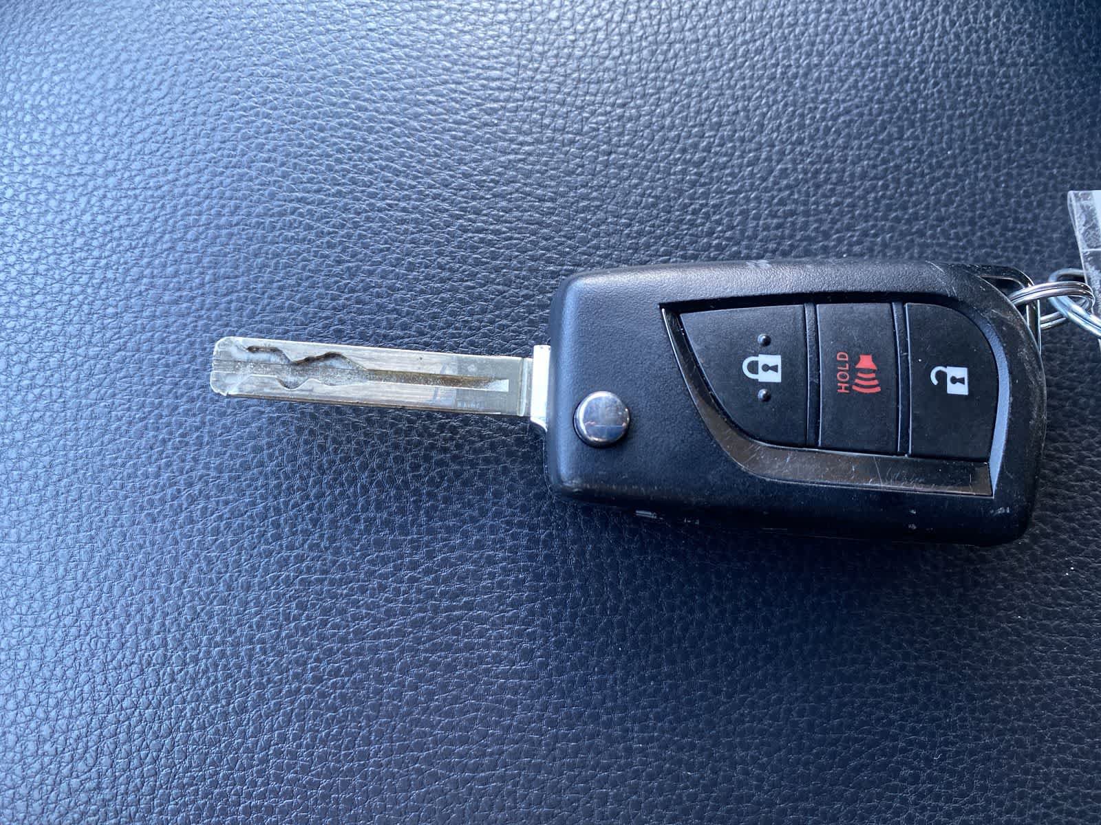 Used 2025 Toyota RAV4 LE AWD/4WD image 30