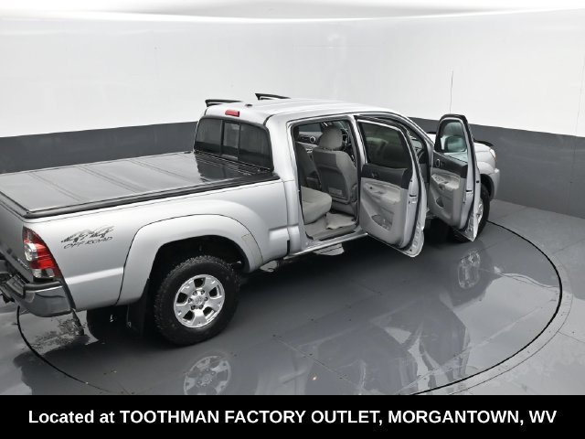 Used 2011 Toyota Tacoma 4x4 Double Cab w/ SR5 Pkg #2 image 24
