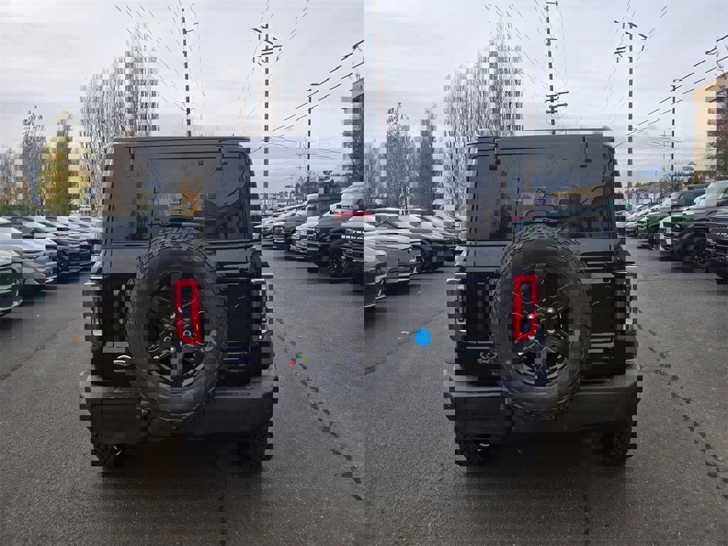 New 2025 Ford Bronco Outer Banks w/ Black Appearance Package image 6