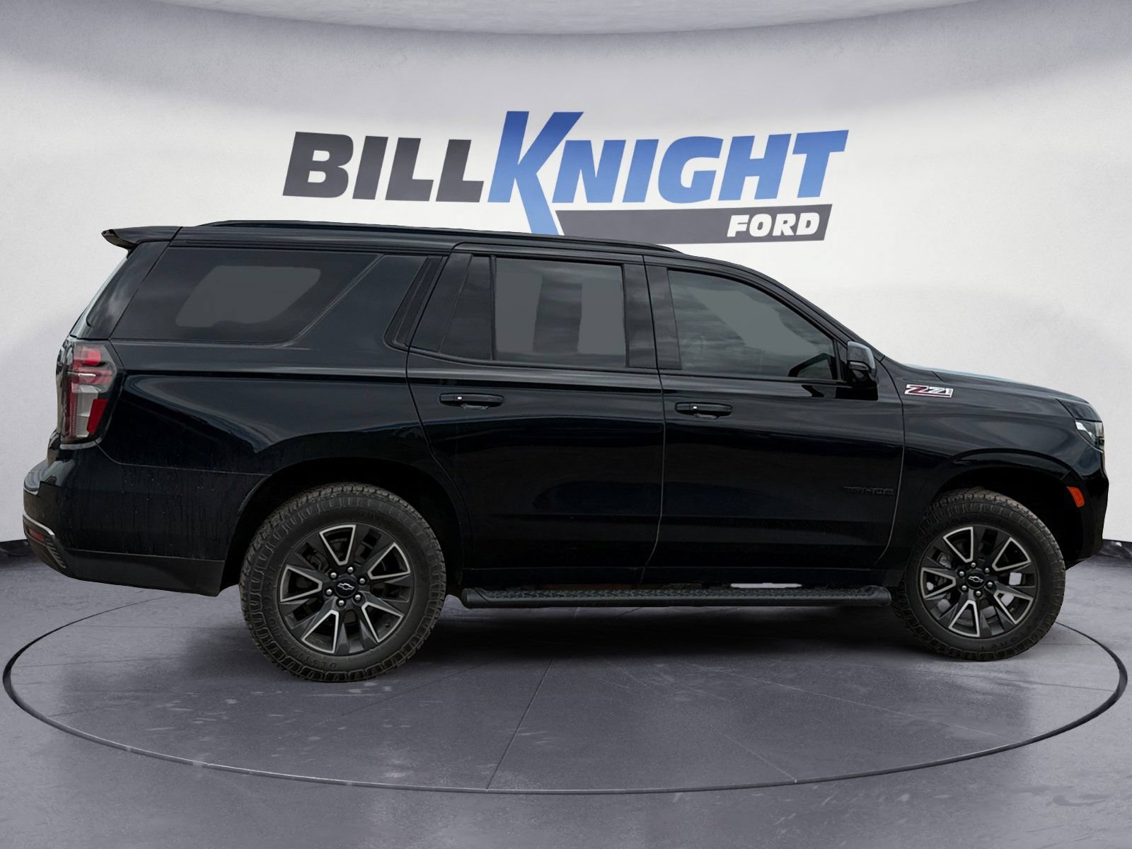 Used 2022 Chevrolet Tahoe Z71 w/ Luxury Package AWD/4WD image 6