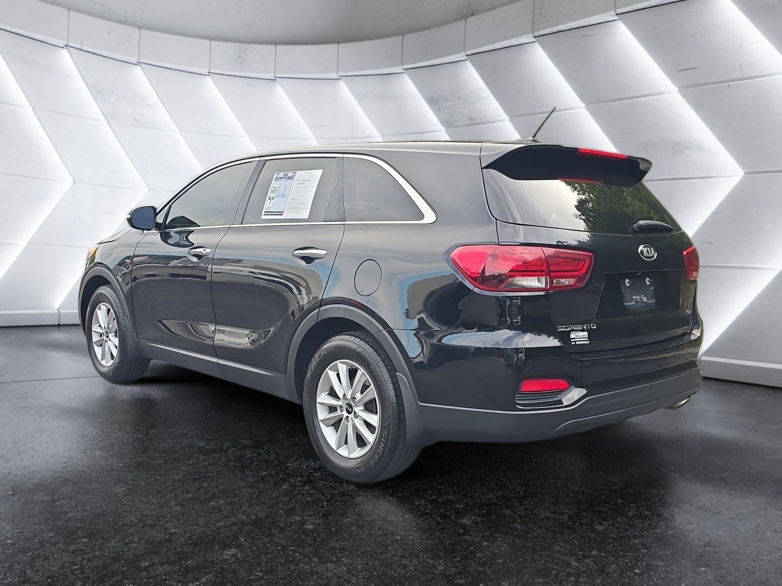 Used 2020 Kia Sorento LX FWD image 3