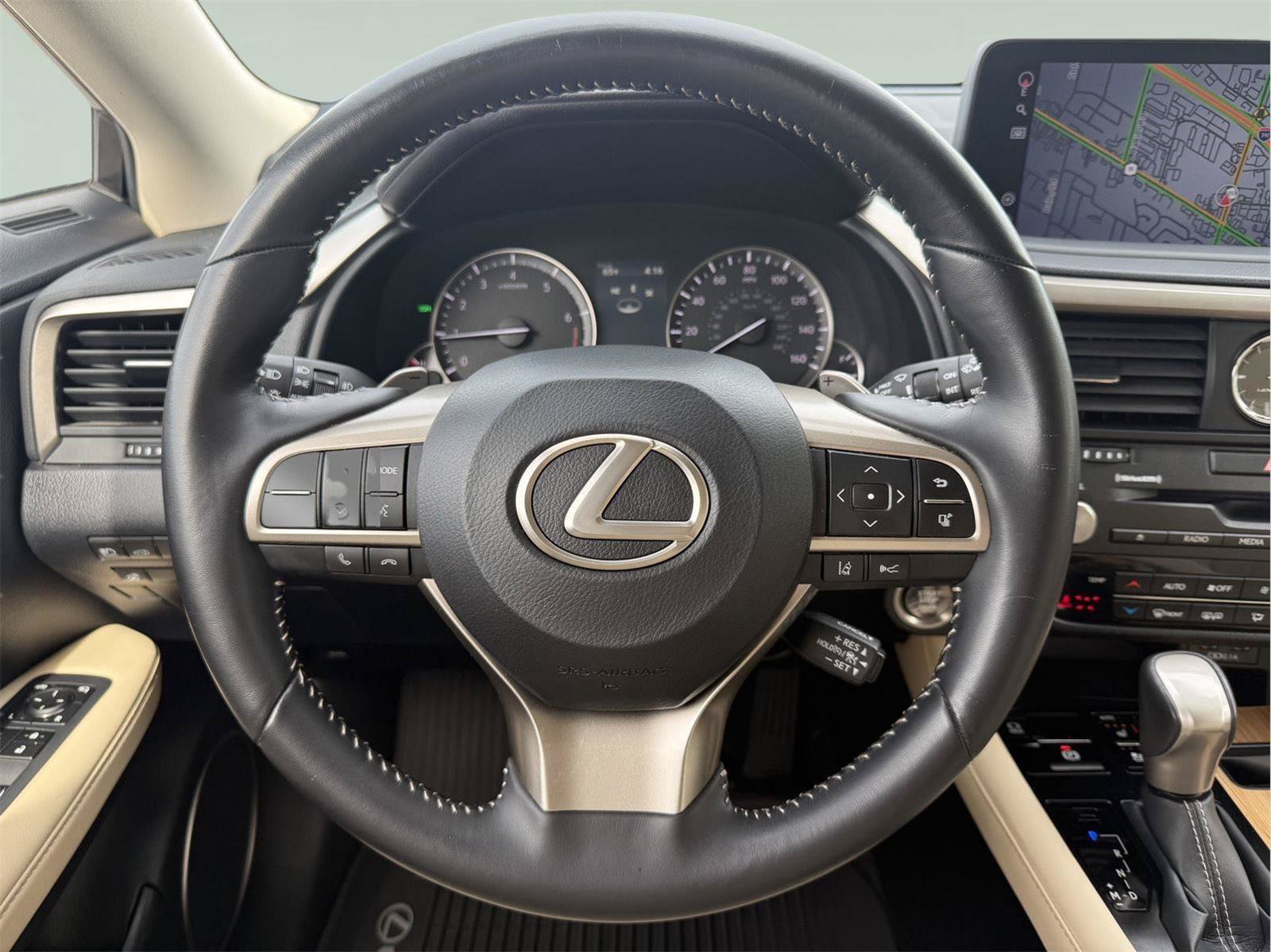 Certified 2022 Lexus RX 350L Premium w/ Premium Package AWD/4WD image 25