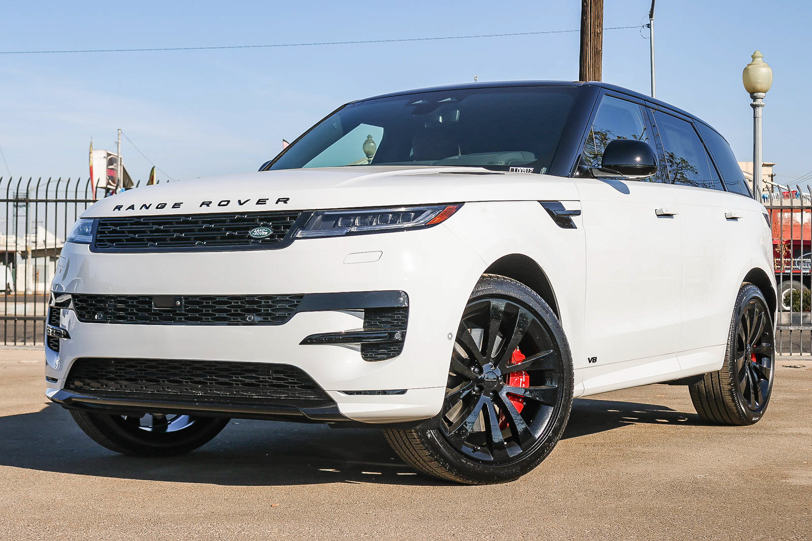 New 2026 Land Rover Range Rover Sport Dynamic SE AWD/4WD image 1