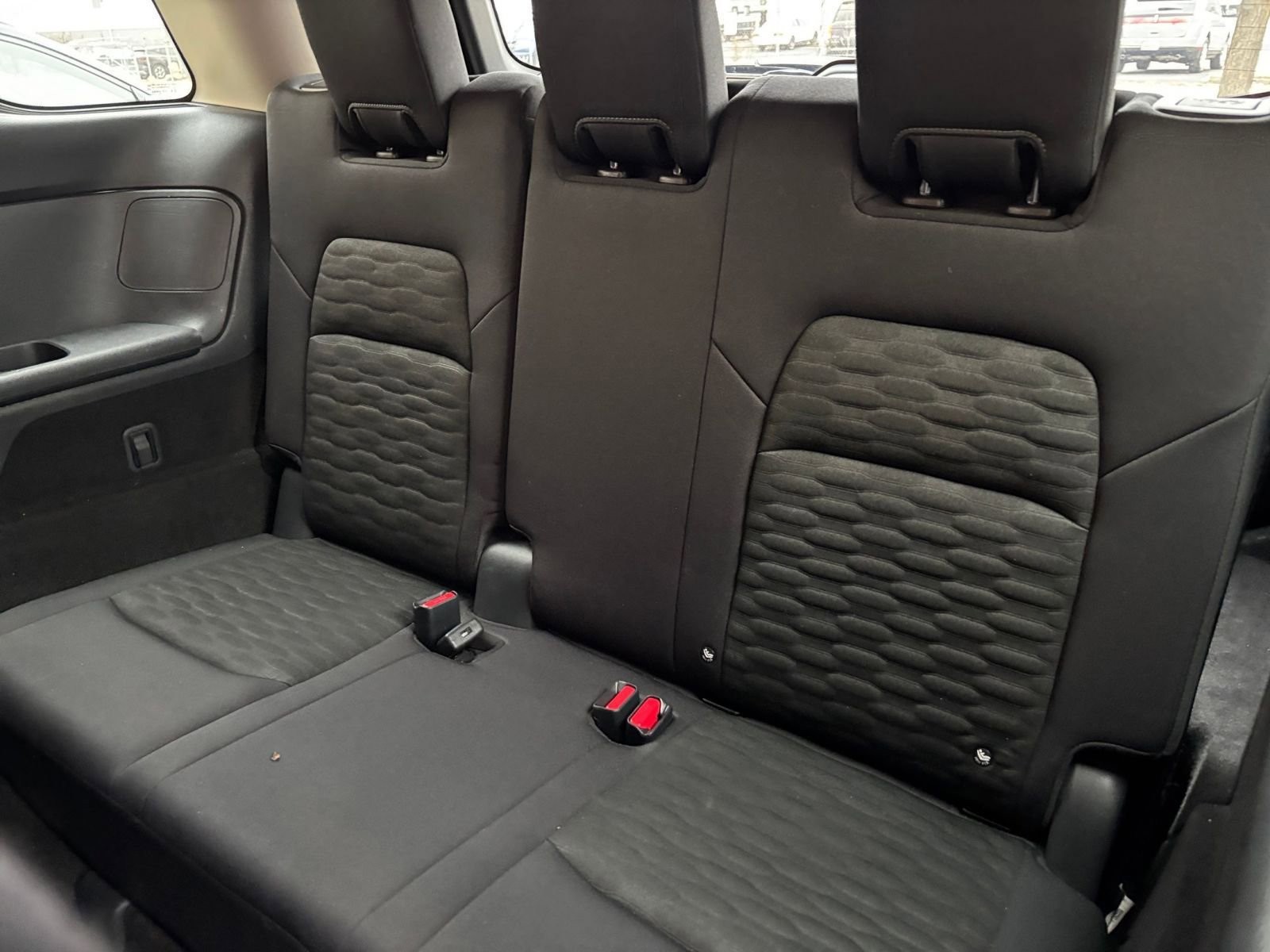 Used 2025 Nissan Pathfinder SV image 31