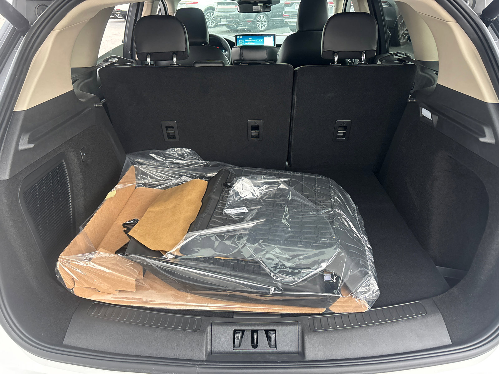 New 2026 Lincoln Corsair Premiere image 9