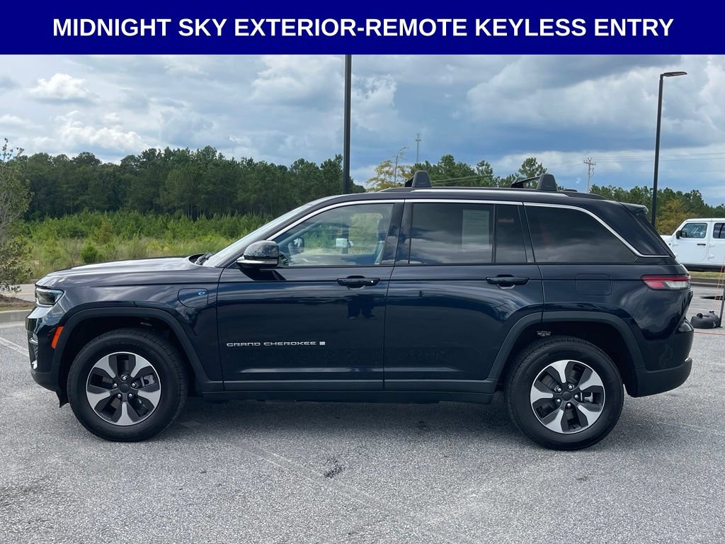 Used 2022 Jeep Grand Cherokee Limited 4xe AWD/4WD image 11