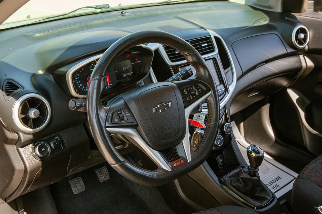 Used 2019 Chevrolet Sonic LT FWD image 10