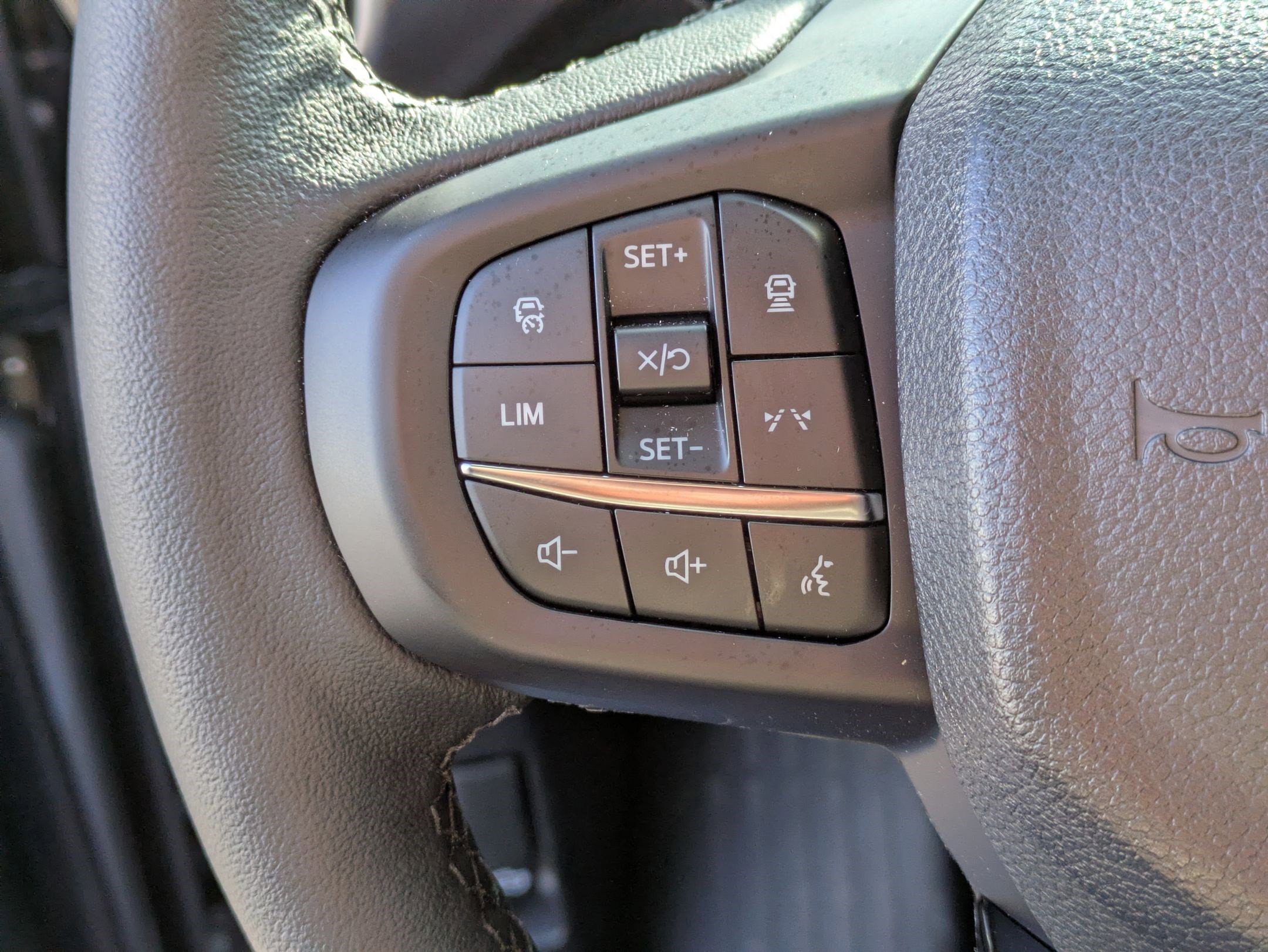 Used 2025 Ford Ranger Lariat w/ FX4 Off-Road Package image 19