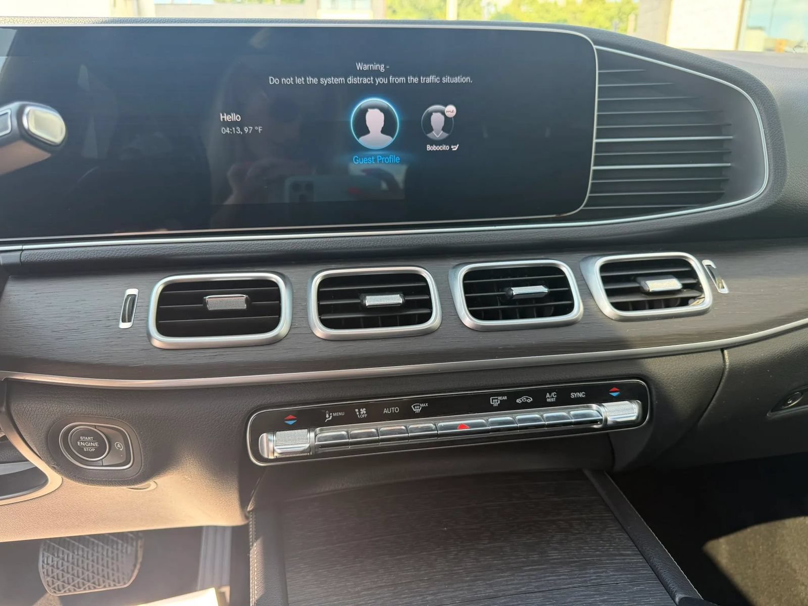 Used 2021 Mercedes-Benz GLE 350 4MATIC w/ Premium Package image 29