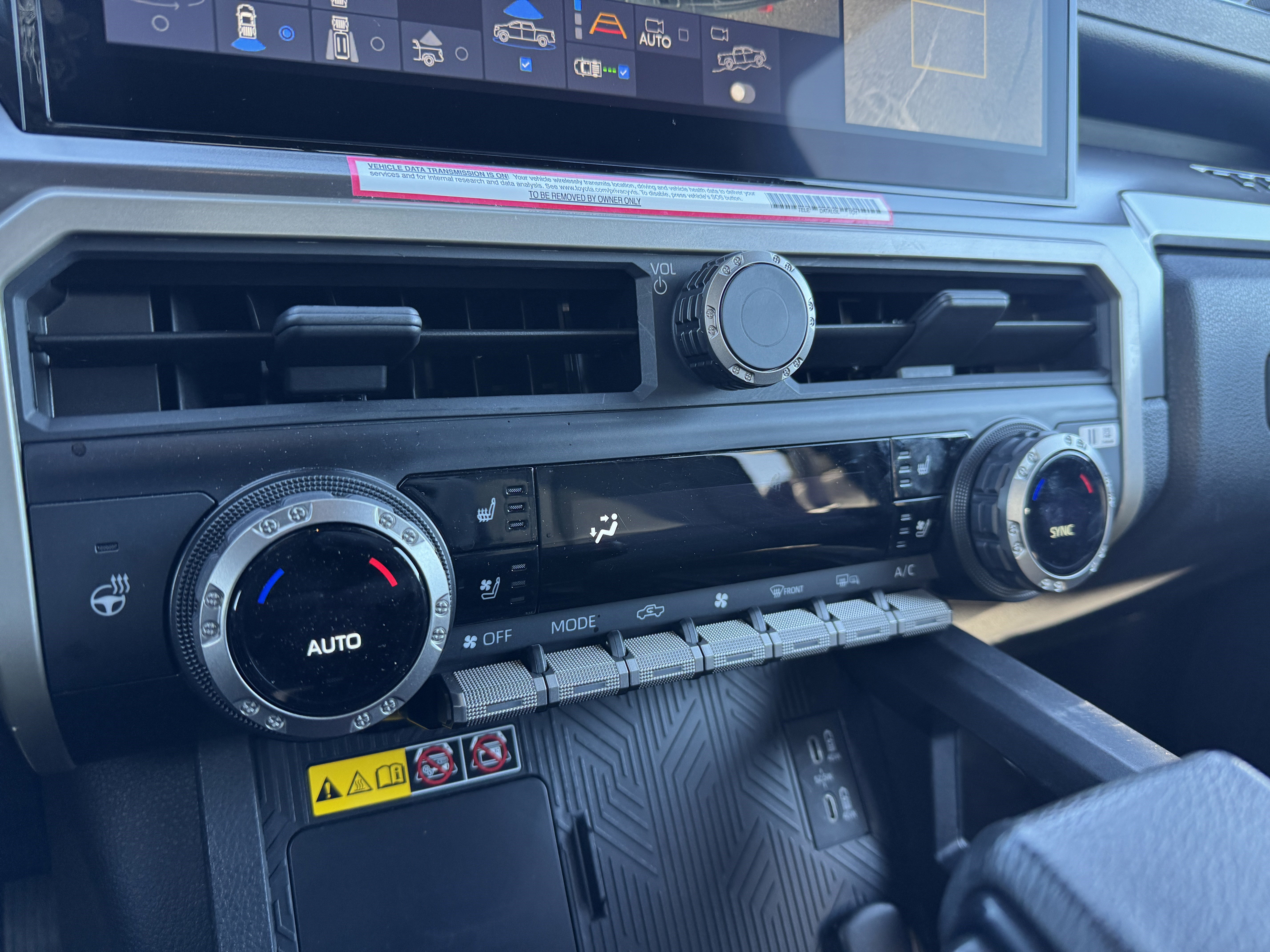 Used 2024 Toyota Tacoma TRD Off-Road image 26