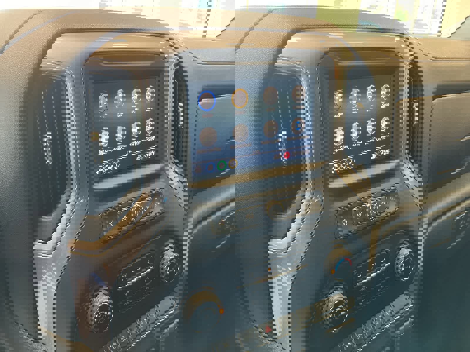 Used 2021 Chevrolet Silverado 2500 Custom w/ Custom Value Package image 18