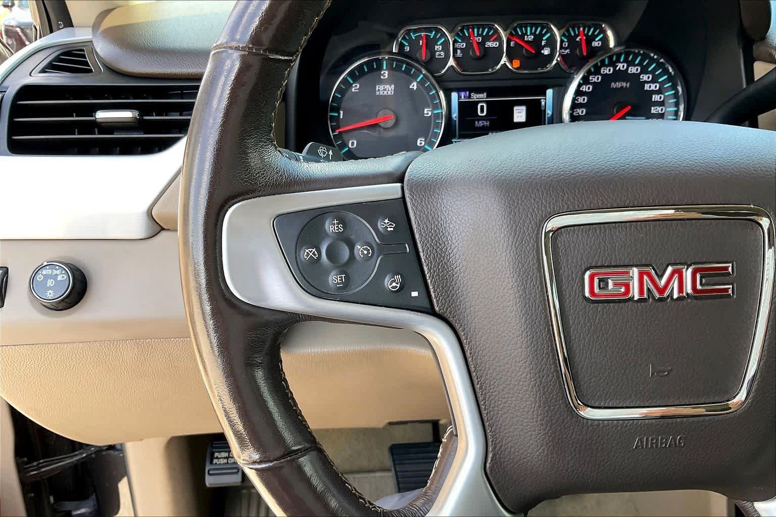 Used 2018 GMC Yukon SLT w/ Premium Edition RWD image 24