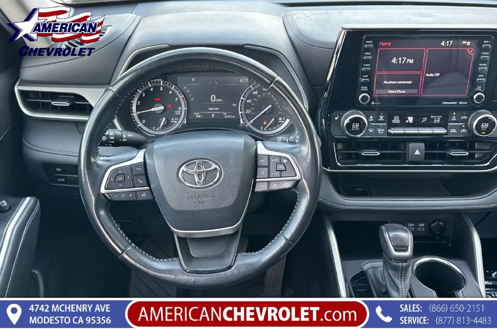 Used 2022 Toyota Highlander XLE AWD/4WD image 18