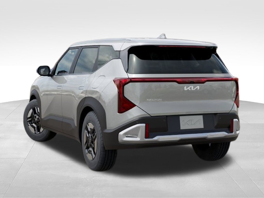 New 2027 Kia Seltos LX FWD image 4