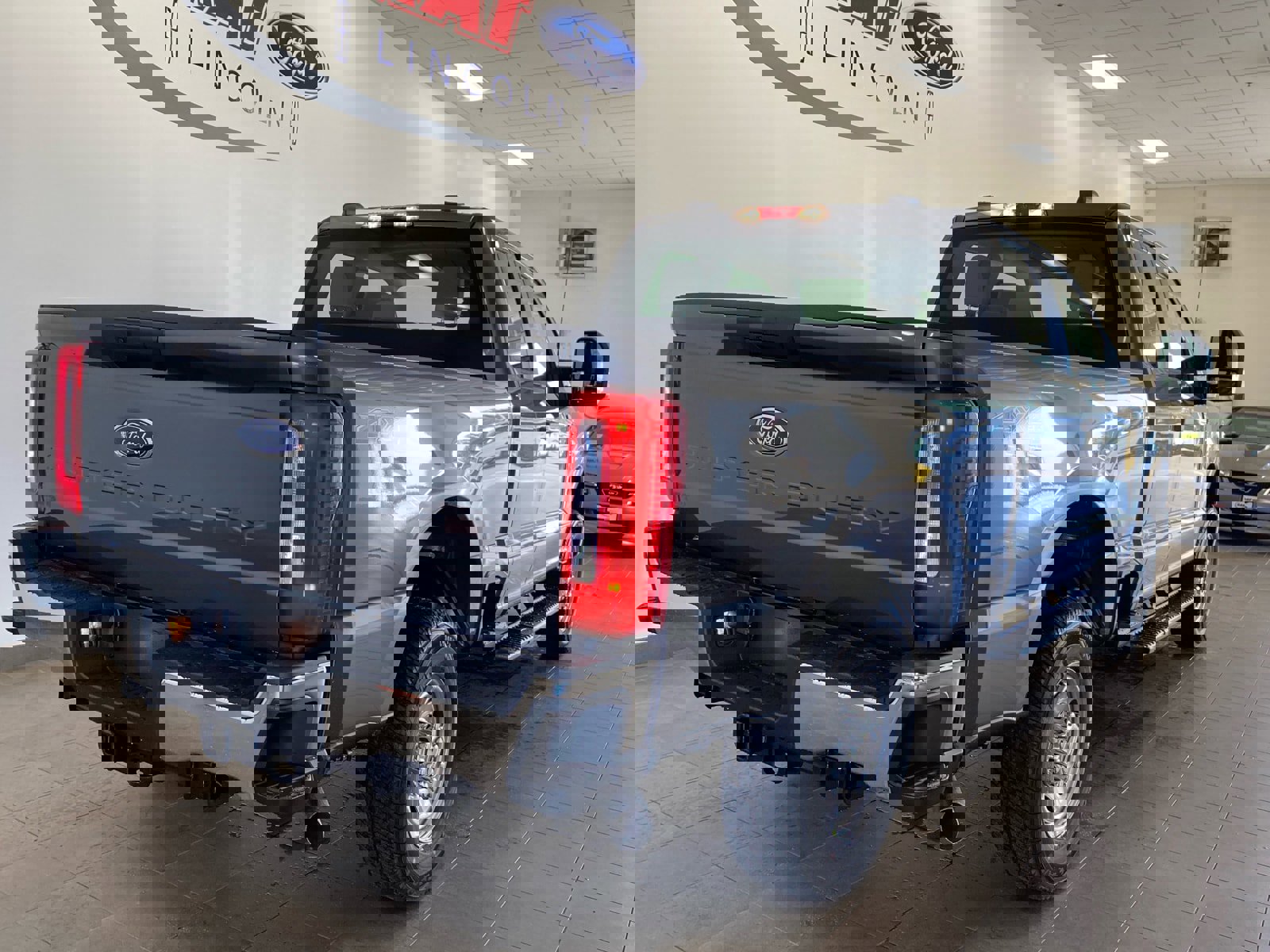 New 2026 Ford F250 XL w/ XL Chrome Package image 7