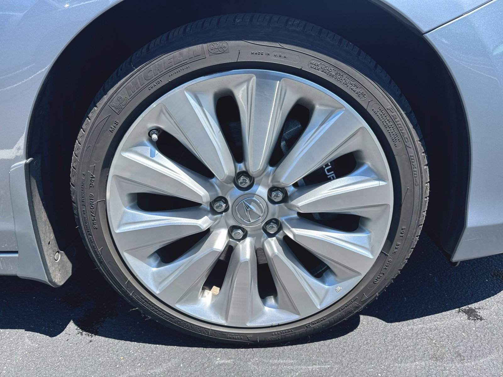 Used 2016 Acura RLX Sport Hybrid w/ Advance Pkg AWD/4WD image 2