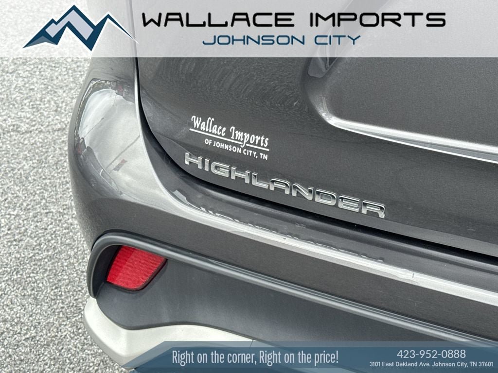 Used 2022 Toyota Highlander XSE FWD image 12