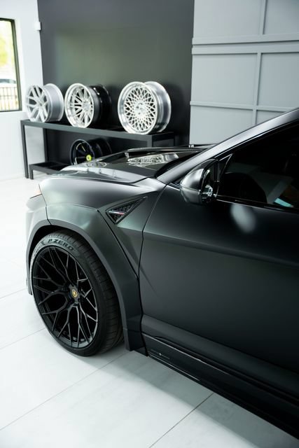 Used 2021 Lamborghini Urus AWD/4WD image 26