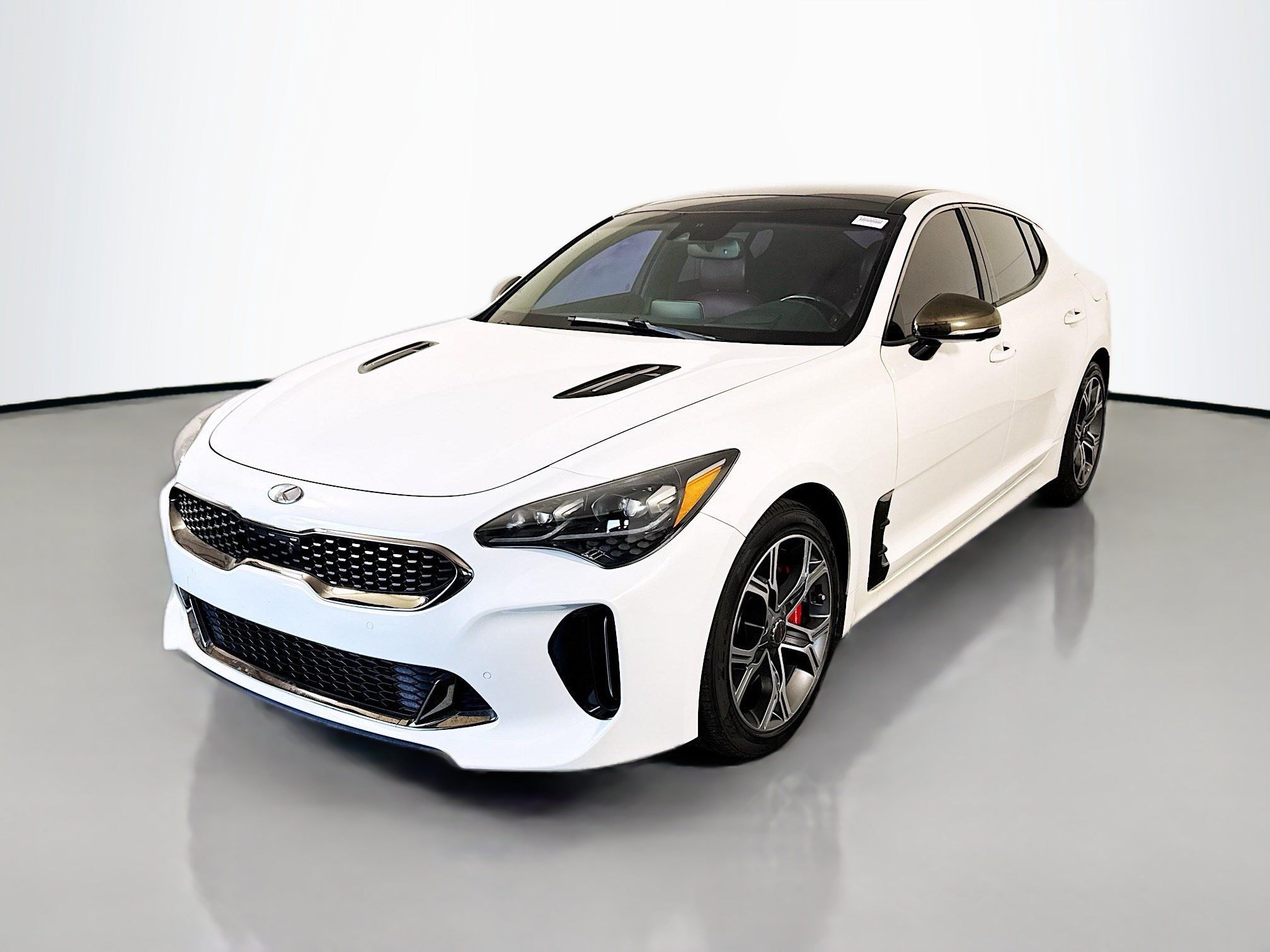 Used 2019 Kia Stinger GT2 AWD/4WD image 4