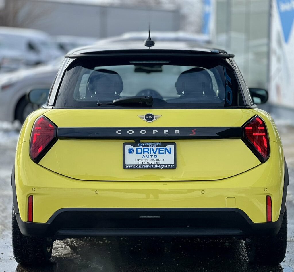 Used 2025 MINI Cooper S FWD image 34