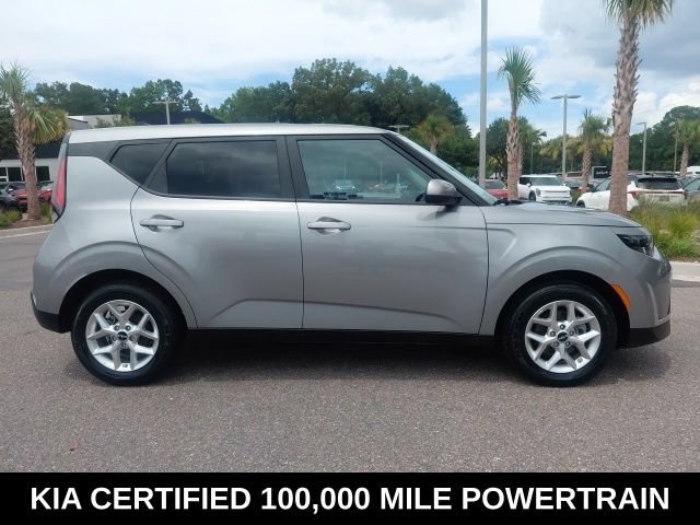 Certified 2025 Kia Soul LX w/ LX Technology Package FWD image 4