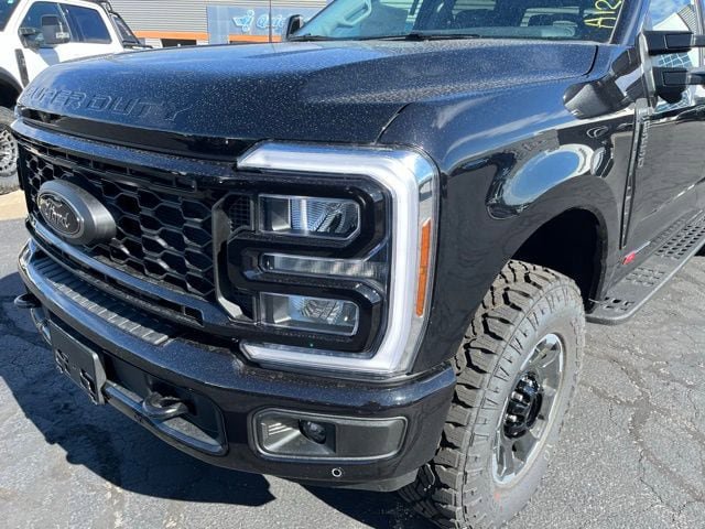 New 2026 Ford F250 Lariat w/ Tremor Off-Road Package AWD/4WD image 14