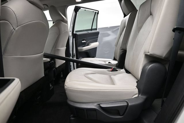 Used 2024 Toyota Grand Highlander AWD image 16
