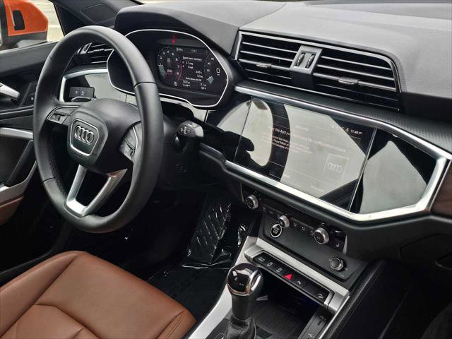 Certified 2025 Audi Q3 2.0T Premium Plus w/ Premium Plus Package AWD/4WD image 11