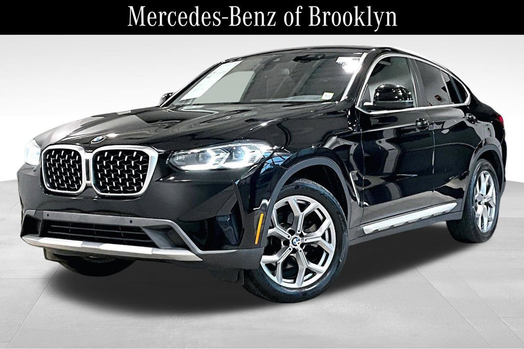 Used 2025 BMW X4 xDrive30i w/ Convenience Package AWD/4WD image 2